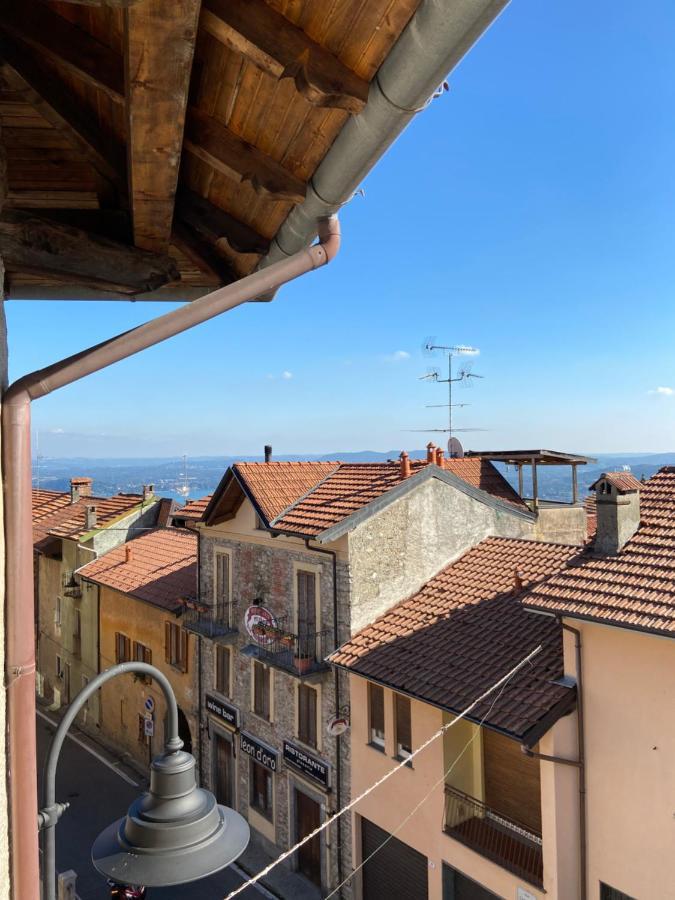 Appartement Il Nido Di Tiffany à Massino Visconti Extérieur photo