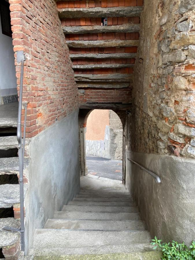 Appartement Il Nido Di Tiffany à Massino Visconti Extérieur photo