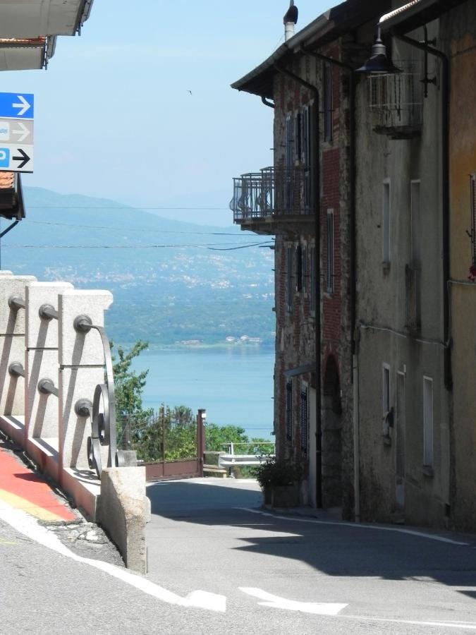 Appartement Il Nido Di Tiffany à Massino Visconti Extérieur photo
