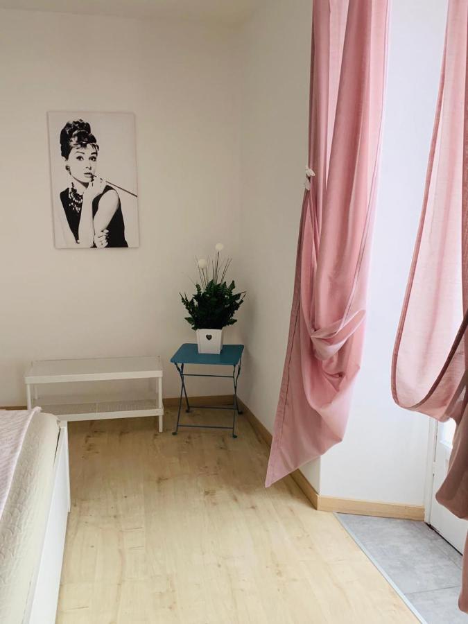 Appartement Il Nido Di Tiffany à Massino Visconti Extérieur photo